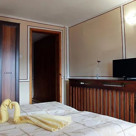Family Panorama Hotel 2*