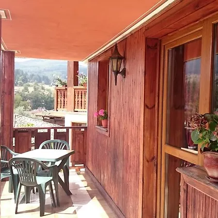 Hotel Family Panorama