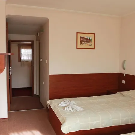 Family Panorama Hotel 2*